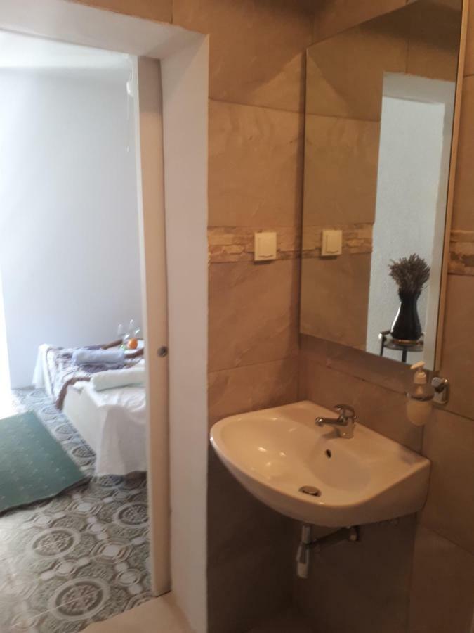 Marty Apartment روغوزنيكا المظهر الخارجي الصورة